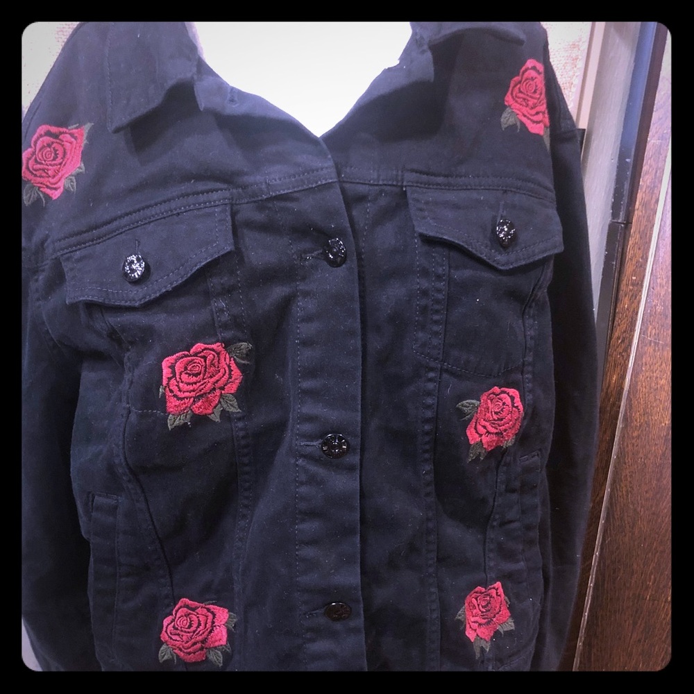 Lularoe Xl  Black Harvey Jacket with red roses